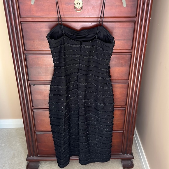 JS Boutique Dress - Picture 2 of 6